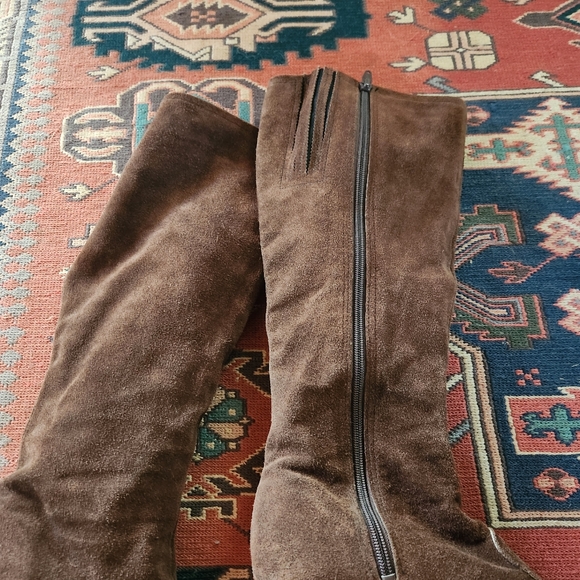 Vintage Suede Knee High Boots - Picture 4 of 10